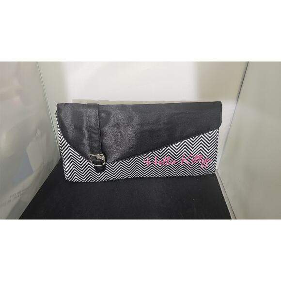 Hello Kitty Sanrio Black and White Chevron Print Satin Clutch - Picture 1 of 6